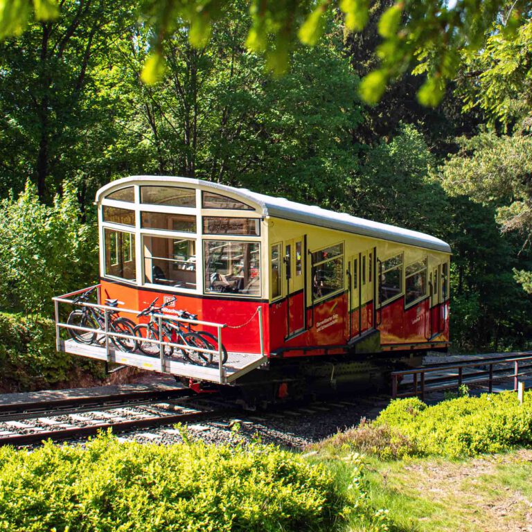 thüringer bergbahn, oberweißbacher bergbahn, eisenbahnurlaub waldpension rothenstein
